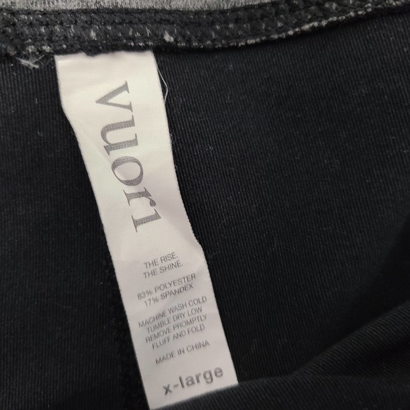 Vuori Asymmetric Block Leggings Black Camo Contrast XLarge - Picture 12 of 12